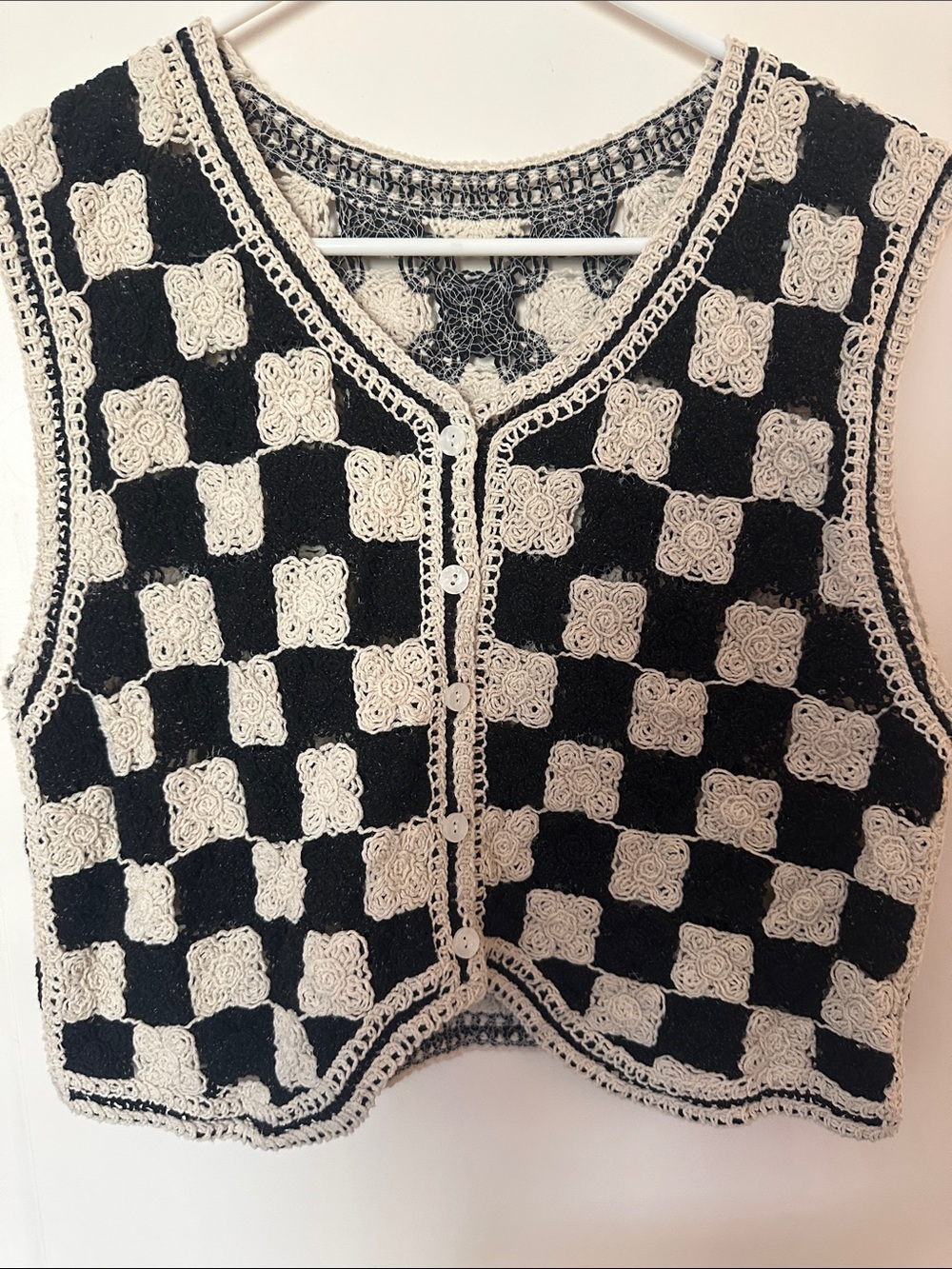 Black & Cream checkeredCrochet Button-Front Knit Vest